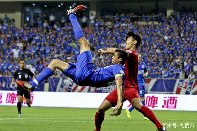 这工资拿得太舒服了！什琴斯尼加盟巴萨后仍未出场